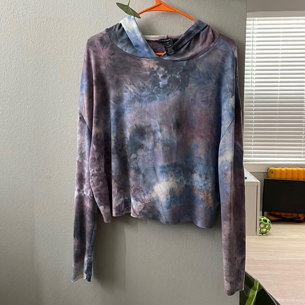 Crop top long sleeve shirt